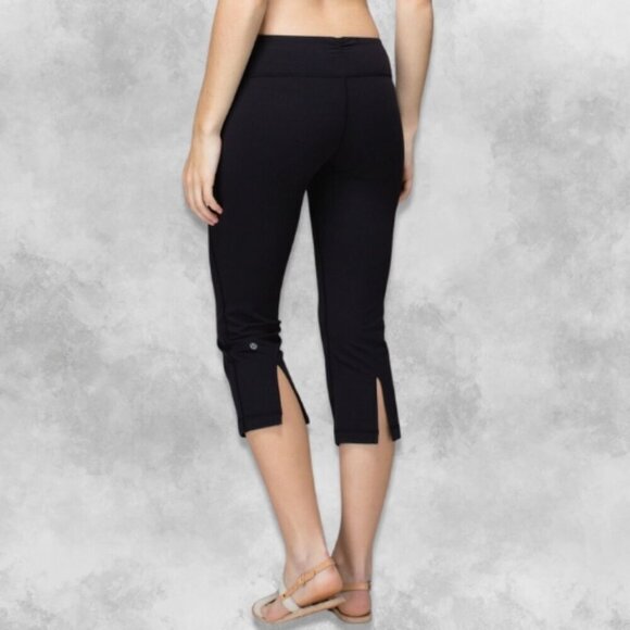 Lululemon Gather & Crow Four Way Stretch Slit Back Gusset Capri Pants Black W 14 - Picture 3 of 6